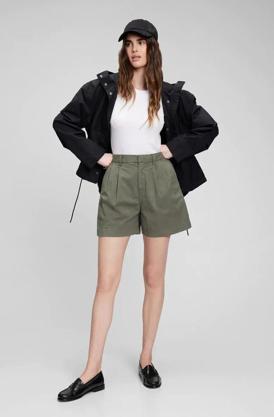 GAP High Rise Pleated Khaki Shorts Olive Green Womens 8 Baggy Gorpcore Outerwear
